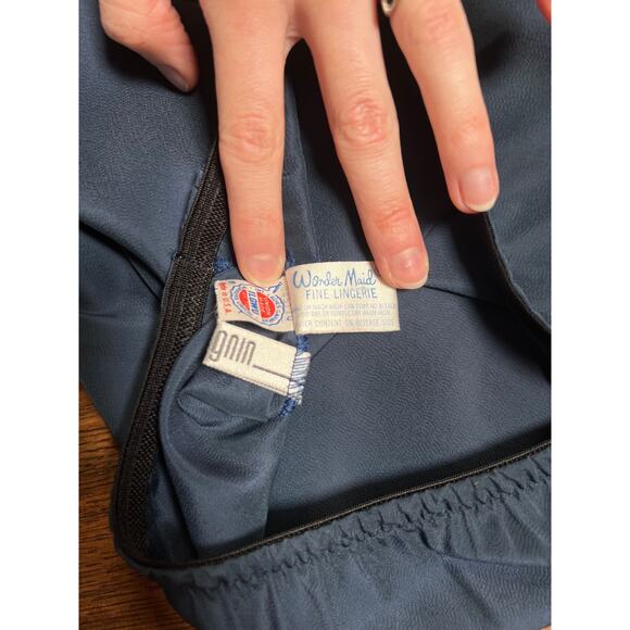Vintage Mid-Length Skirt Slip Navy Blue Slit Wonder Maid Fine Lingerie I Magnin - Picture 4 of 4